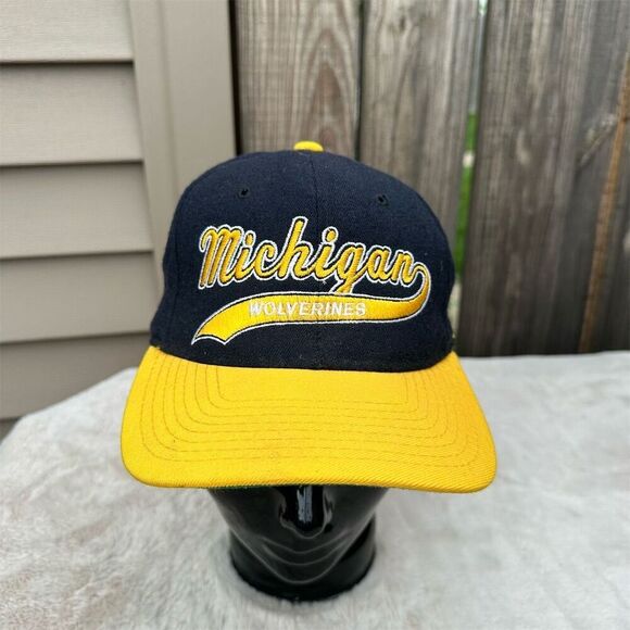 Vintage 90s Starter Michigan Wolverines Wool Snapback Hat Unisex Adult - Picture 1 of 9